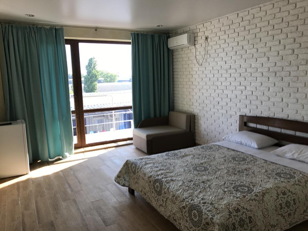 Золотий Лев Hotel Затока Екстериор снимка