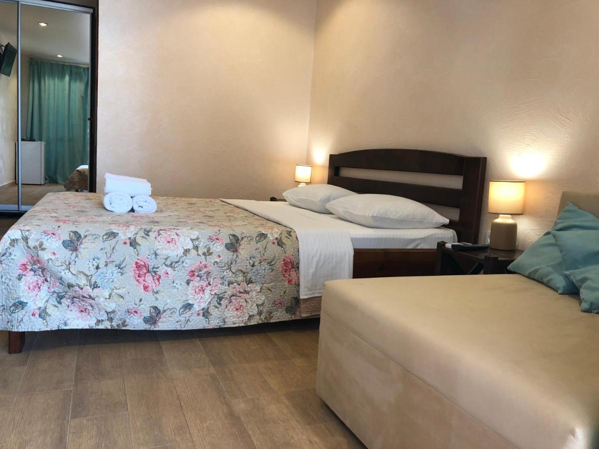 Золотий Лев Hotel Затока Екстериор снимка